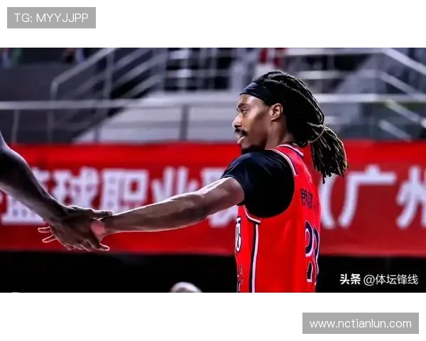 广东宏远与广州龙狮达成交易 朱芳雨签下场均23+5+5小外援麦考尔
